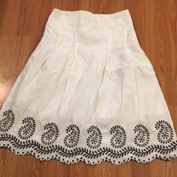 Mint Green Skirt size Small (Q) - Picture 2 of 4